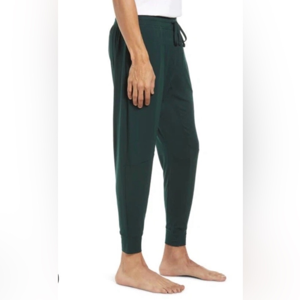 Tommy John Ribbed Lounge Jogger in Pine Grove
